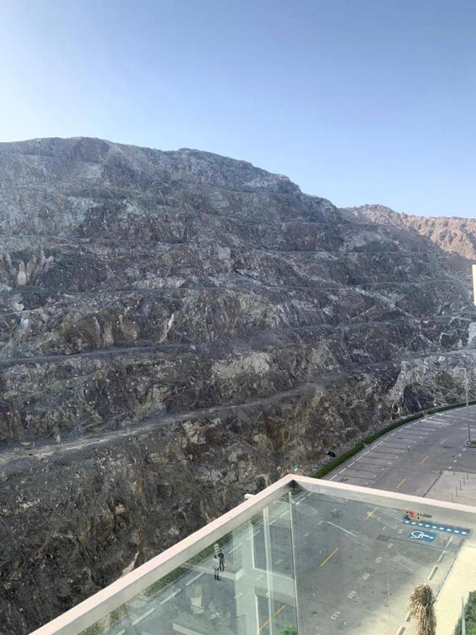 Ocean Mountain View Apartment At The Address Fujairah Luaran gambar