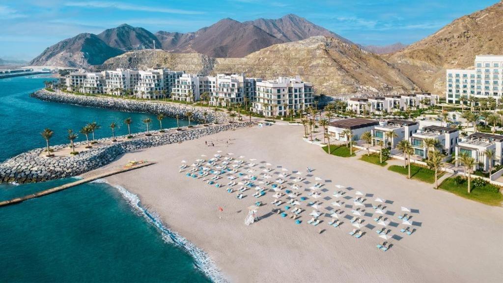 Ocean Mountain View Apartment At The Address Fujairah Luaran gambar
